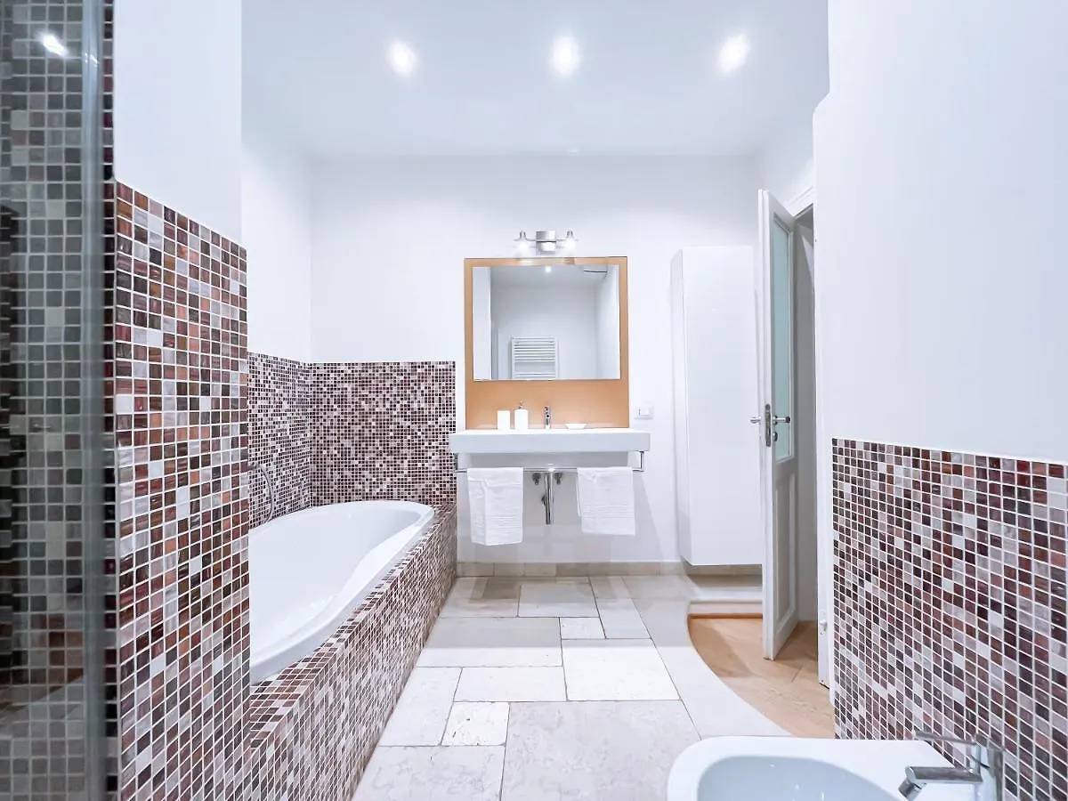 アパート バーリLuxury Bnb Dedeoアパートメント